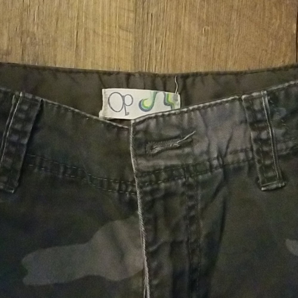 Shorts - Picture 2 of 2